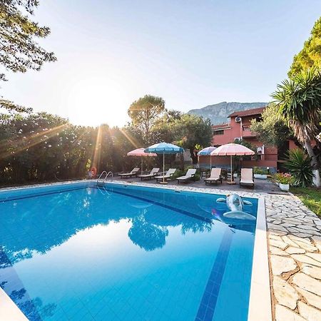 פאלאוקסטריצה Mimosa Apartments With Pool מראה חיצוני תמונה
